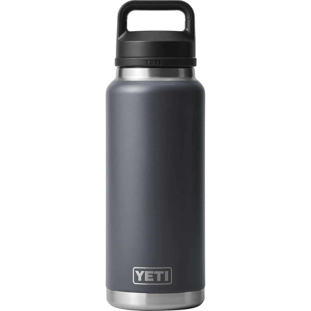 YETI Rambler® Water Bottle 36oz con Chug Cap - Charcoal (Gris)